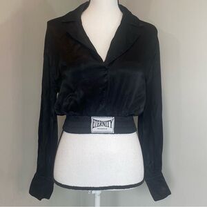 Urban Revivo Black Satin Cropped V-neck Blouse Top size 4 Boxer Fighter Inspired
